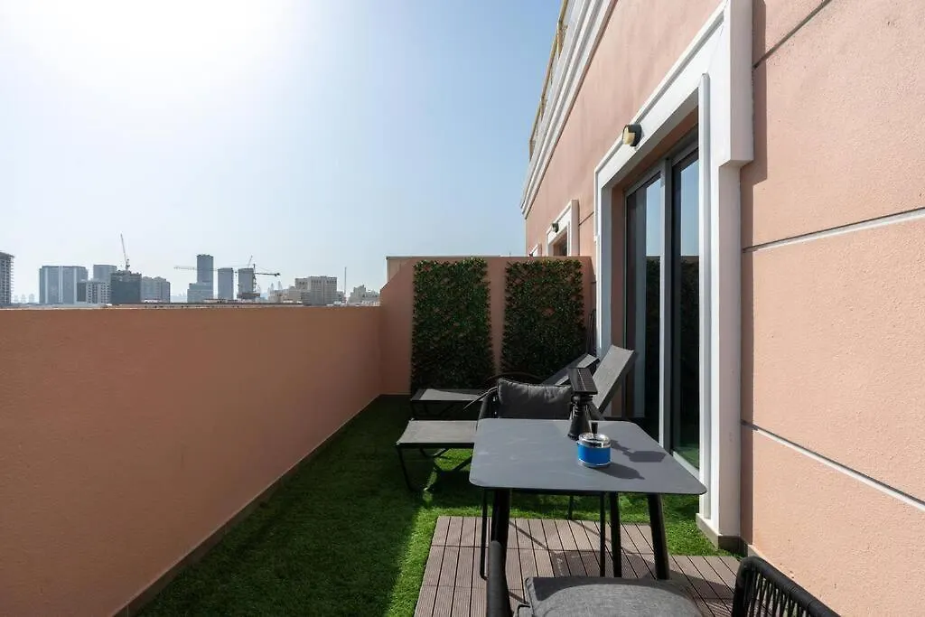 Private Jacuzzi - 1 Bedroom - Jvc Dubai Daire